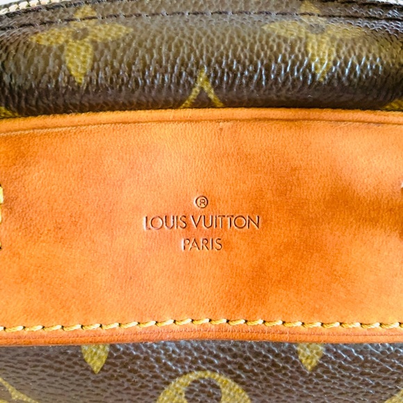 ❌ SOLD ❌Pre-owned Louis Vuitton Trouville Handbag - Picture 5 of 16